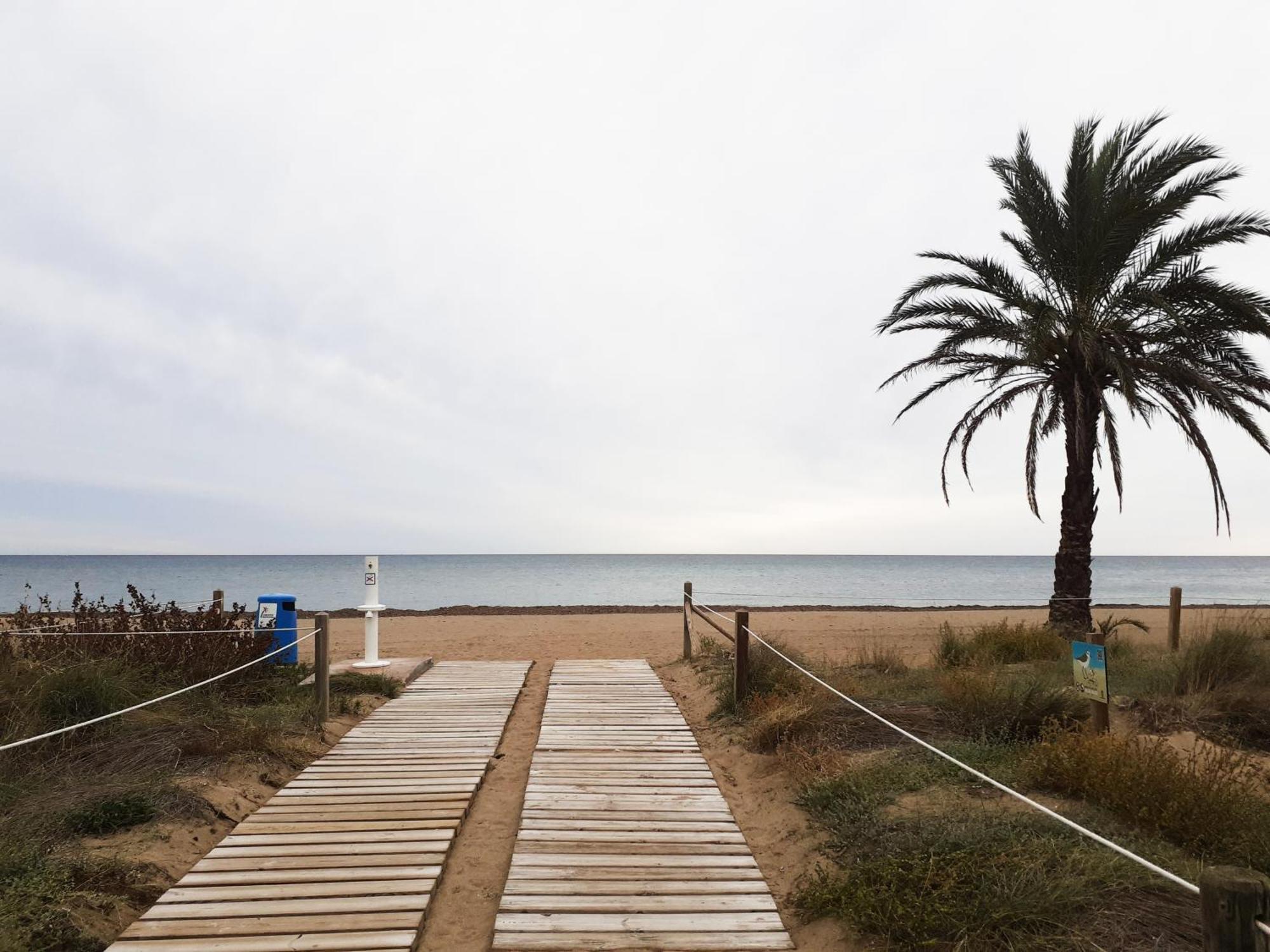 Oasis Apartments Playa Albaranas 德尼亚 外观 照片